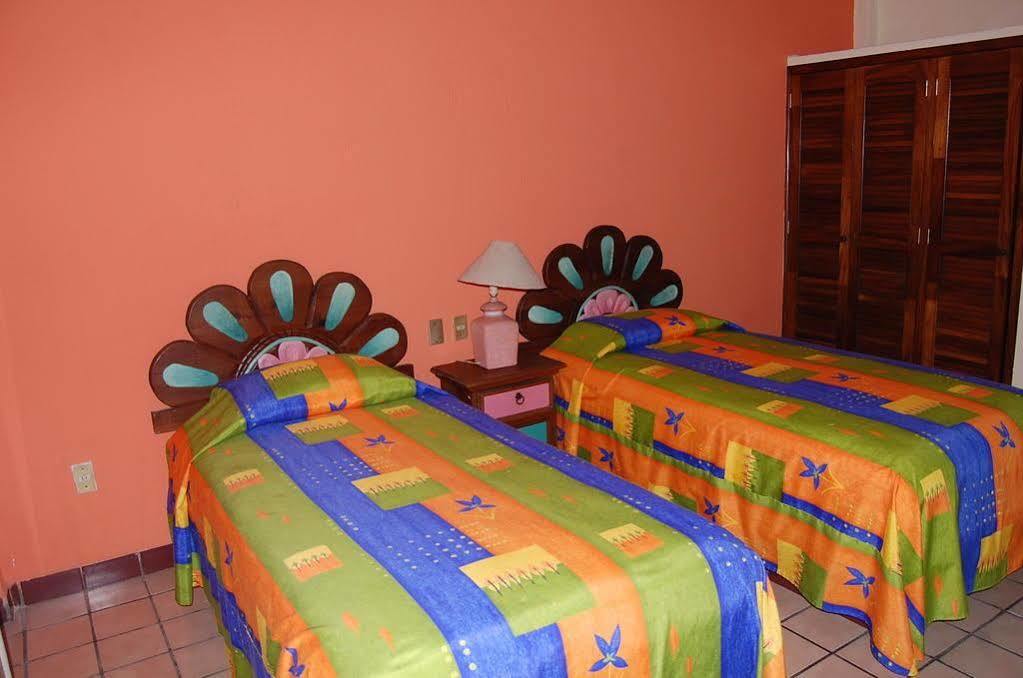 Bungalow Estancia San Carlos Vallarta ปูแอร์โตบาญาร์ตา ภายนอก รูปภาพ